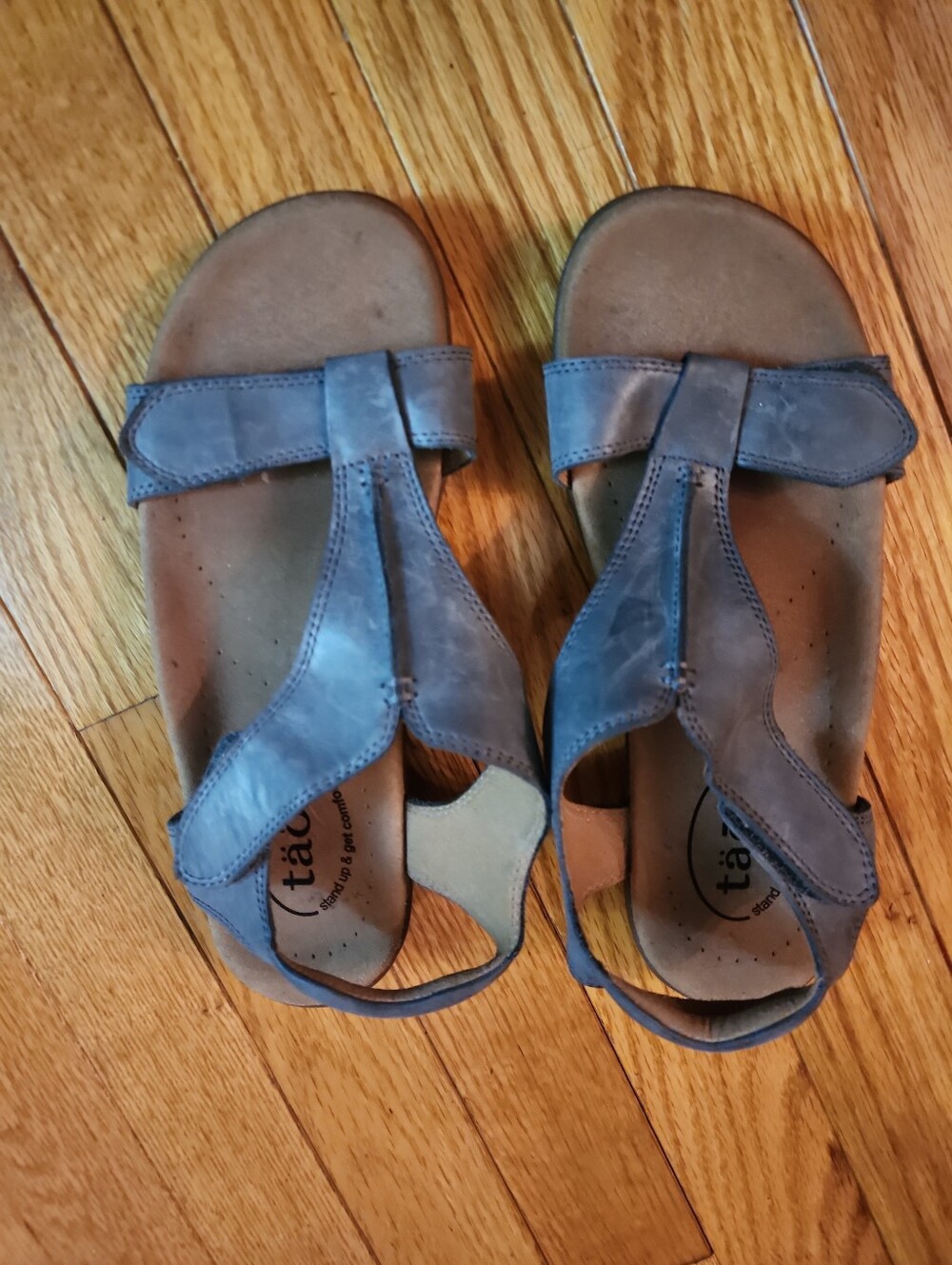 Taos Footwear The Show Women's Steel Color Leather T-Strap  Slingback Sandals - Picture 2 of 7